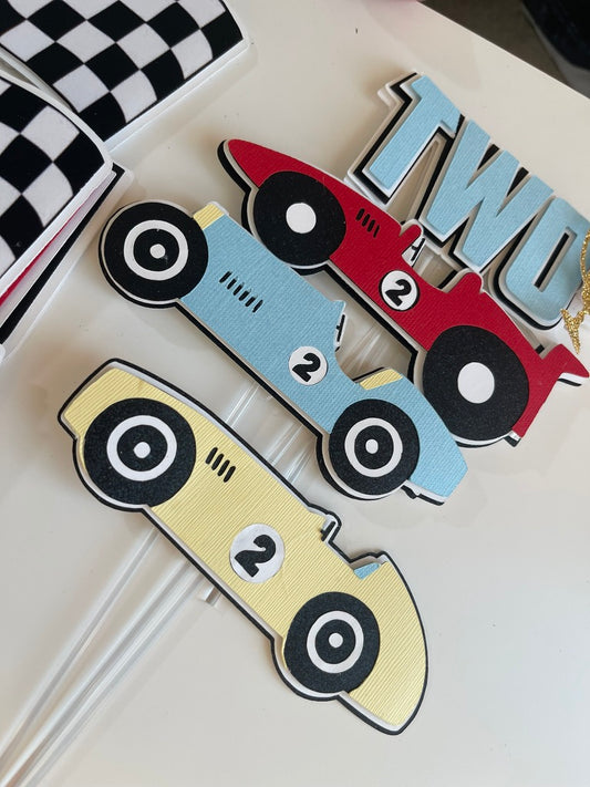 2 fast 2 Curious Centerpieces